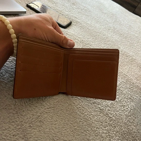 Louis Vutton Bifold Mens Wallet - Picture 5 of 6